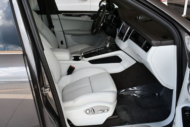 2017 Porsche Macan S AWD SUV W/Premium Package Plus - 22902235 - 44