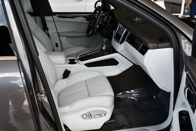 2017 Porsche Macan S AWD SUV W/Premium Package Plus - 22902235 - 46