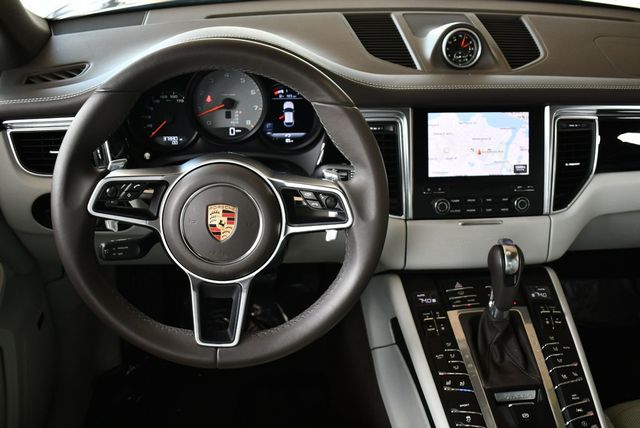 2017 Porsche Macan S AWD SUV W/Premium Package Plus - 22902235 - 47