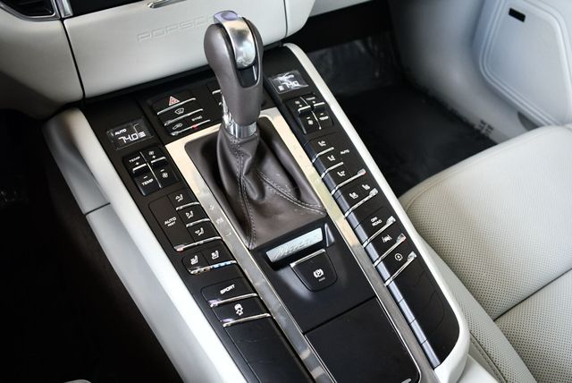 2017 Porsche Macan S AWD SUV W/Premium Package Plus - 22902235 - 54