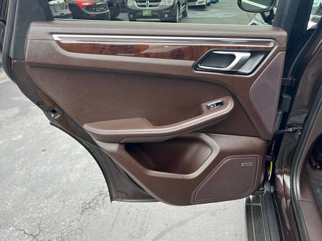 2017 Porsche Macan TURBO - 22959345 - 31