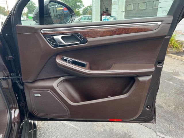 2017 Porsche Macan TURBO - 22959345 - 32