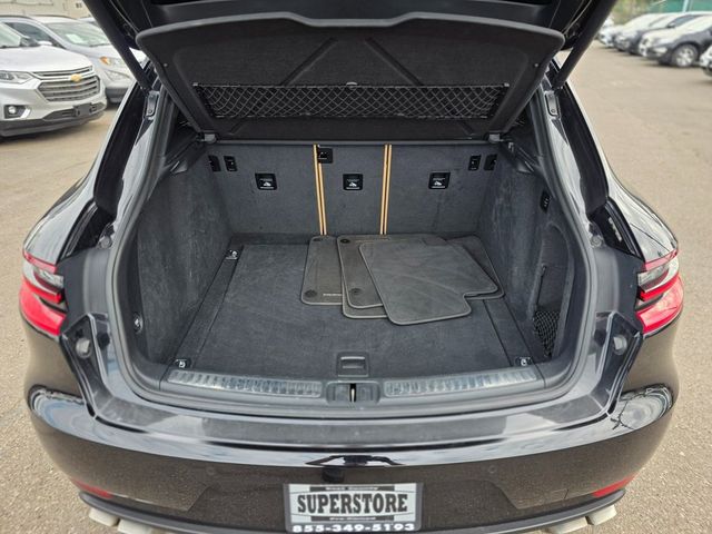 2017 Porsche Macan Turbo - 22975161 - 10