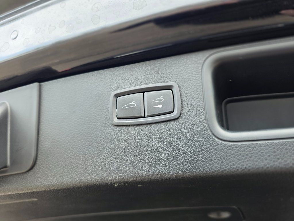 2017 Porsche Macan Turbo - 22975161 - 11