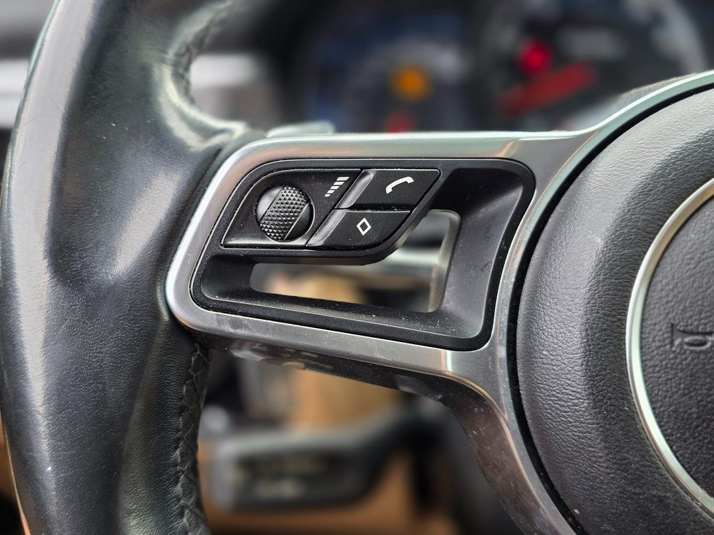 2017 Porsche Macan Turbo - 22975161 - 21