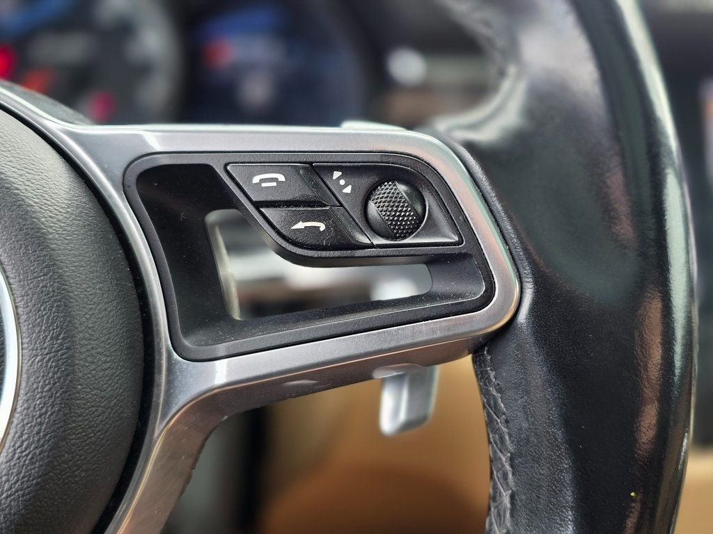 2017 Porsche Macan Turbo - 22975161 - 23