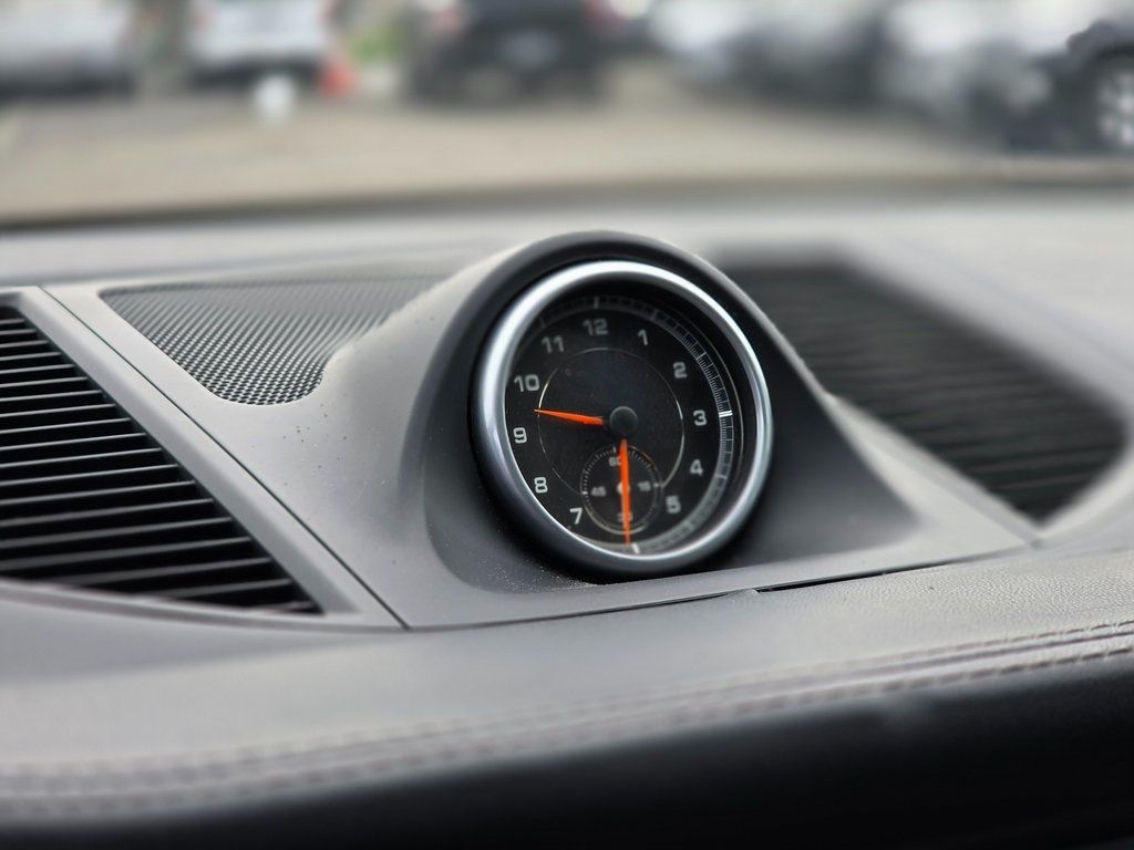 2017 Porsche Macan Turbo - 22975161 - 24