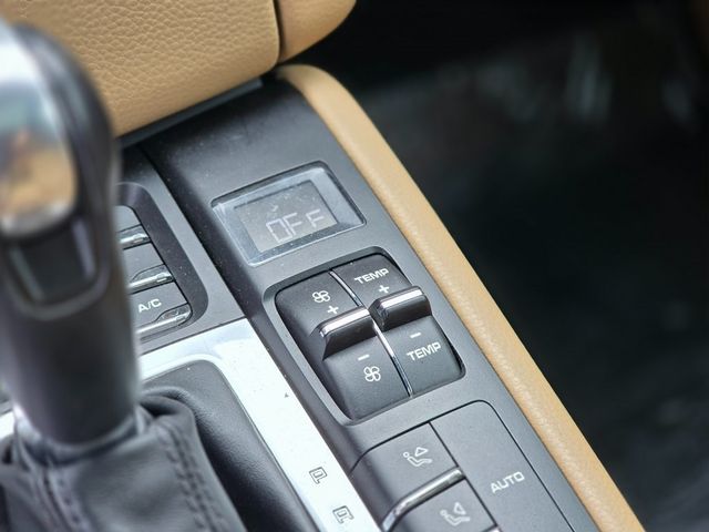 2017 Porsche Macan Turbo - 22975161 - 31