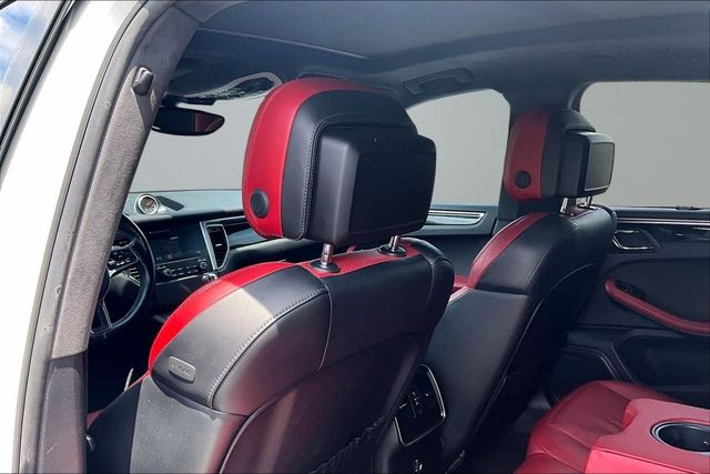 2017 Porsche Macan Turbo - 23038410 - 16