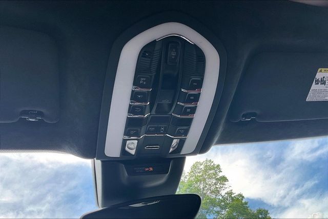 2017 Porsche Macan Turbo - 23038410 - 23