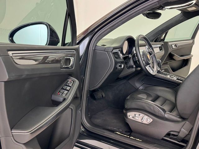 2017 Porsche Macan Turbo AWD w/Performance Pkg - 22223229 - 47