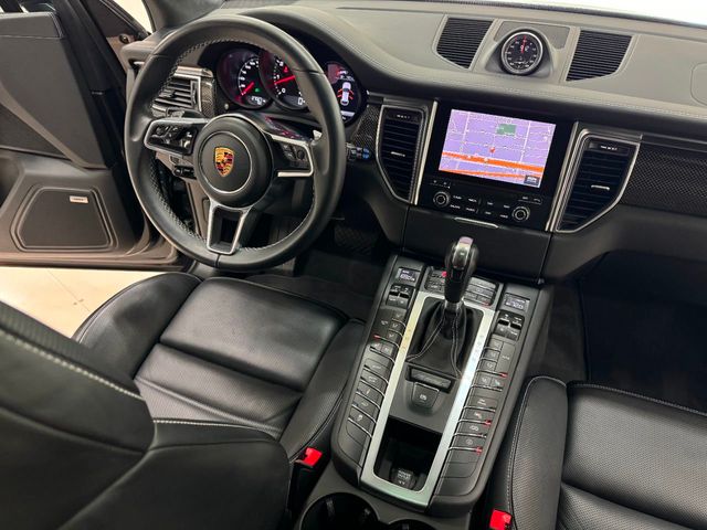 2017 Porsche Macan Turbo AWD w/Performance Pkg - 22223229 - 50