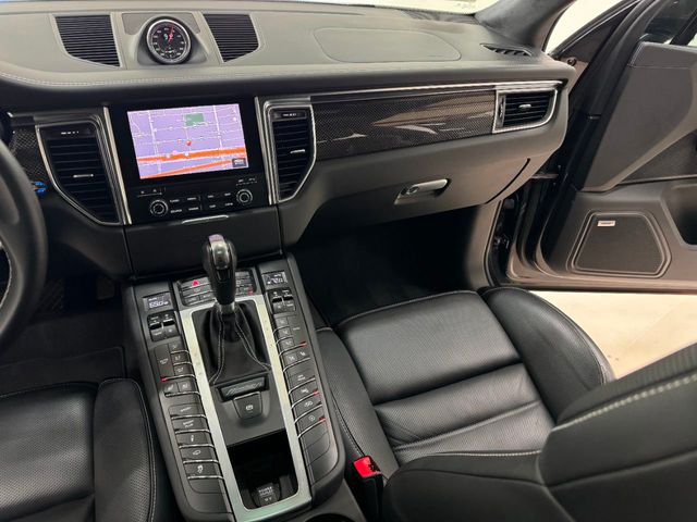 2017 Porsche Macan Turbo AWD w/Performance Pkg - 22223229 - 51
