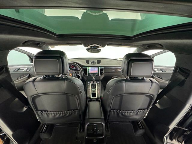 2017 Porsche Macan Turbo AWD w/Performance Pkg - 22223229 - 52