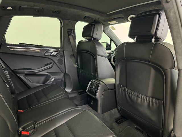 2017 Porsche Macan Turbo AWD w/Performance Pkg - 22223229 - 56