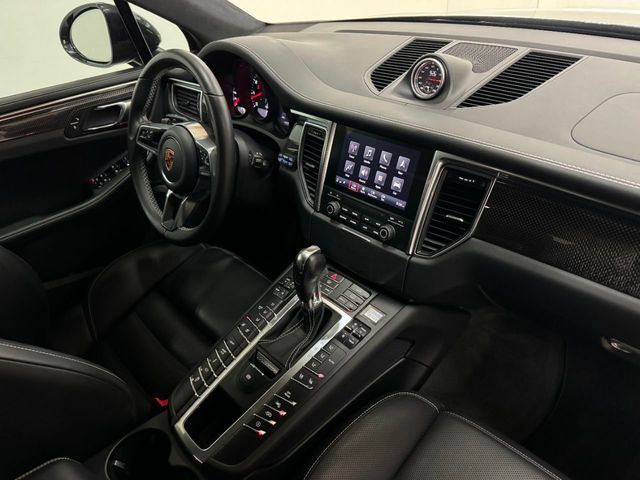 2017 Porsche Macan Turbo AWD w/Performance Pkg - 22223229 - 65