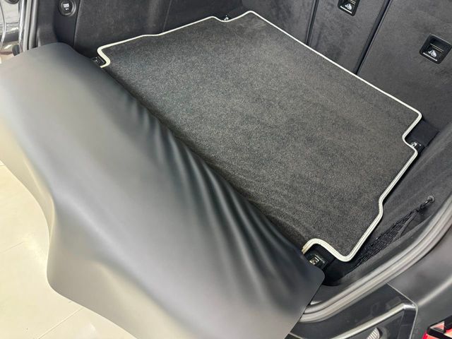 2017 Porsche Macan Turbo AWD w/Performance Pkg - 22223229 - 82