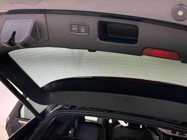 2017 Porsche Macan Turbo AWD w/Performance Pkg - 22223229 - 84