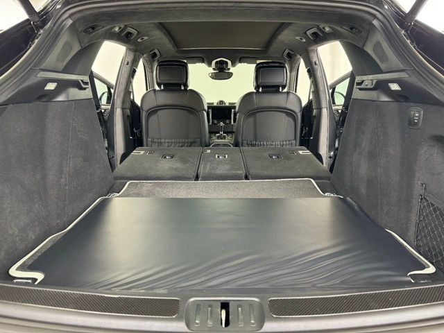 2017 Porsche Macan Turbo AWD w/Performance Pkg - 22223229 - 87