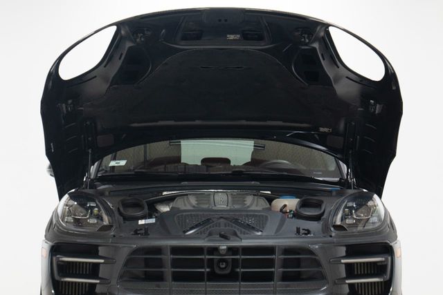 2017 Porsche Macan Turbo AWD w/Performance Pkg - 22223229 - 91
