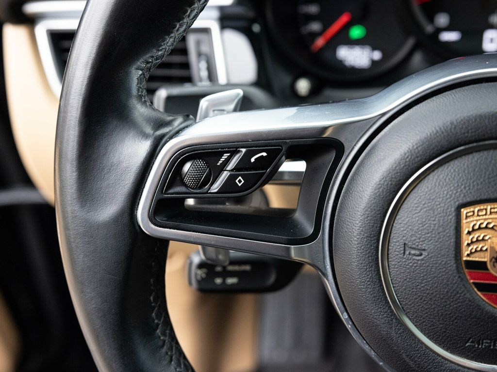 2017 Porsche Macan Turbo, Premium Pack +, 21" Sport Classic Wheels, 14 Way Seats - 22956042 - 38