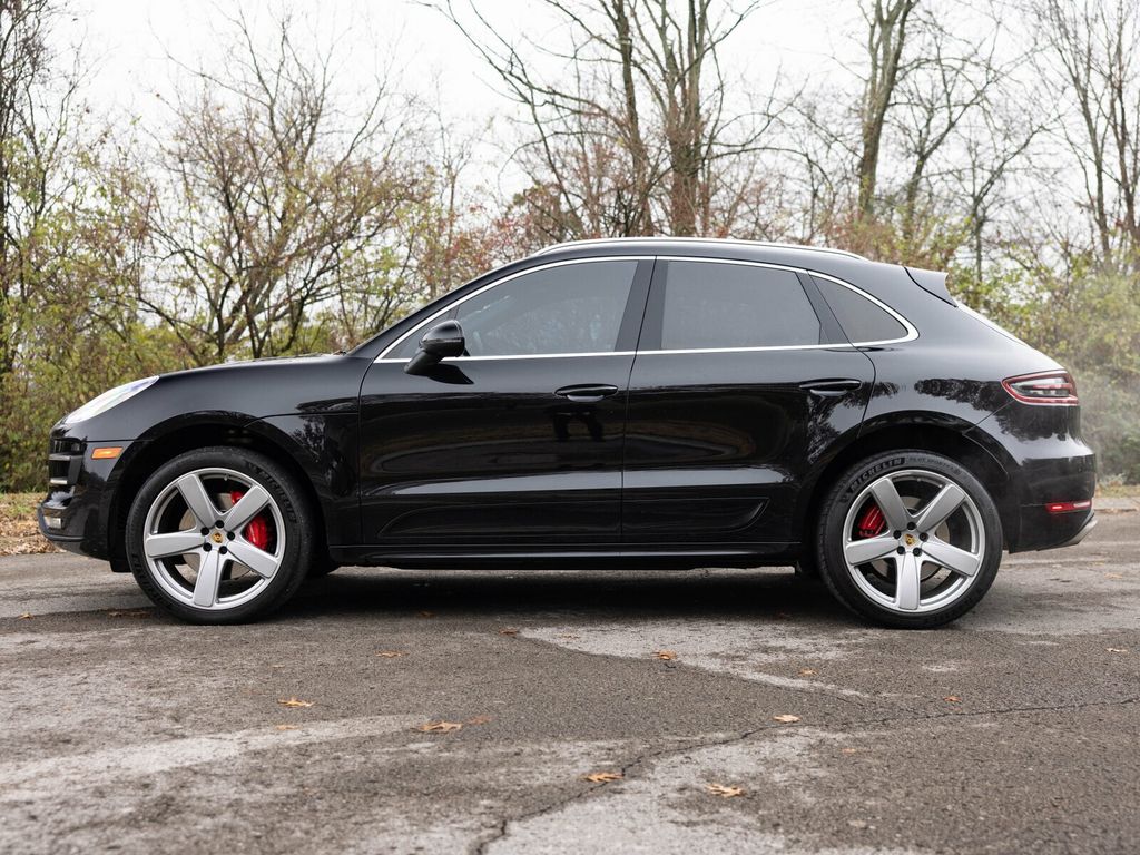 2017 Porsche Macan Turbo, Premium Pack +, 21" Sport Classic Wheels, 14 Way Seats - 22956042 - 3