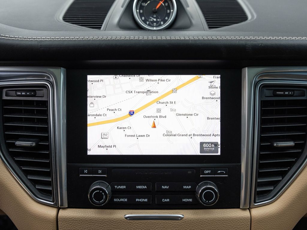 2017 Porsche Macan Turbo, Premium Pack +, 21" Sport Classic Wheels, 14 Way Seats - 22956042 - 46