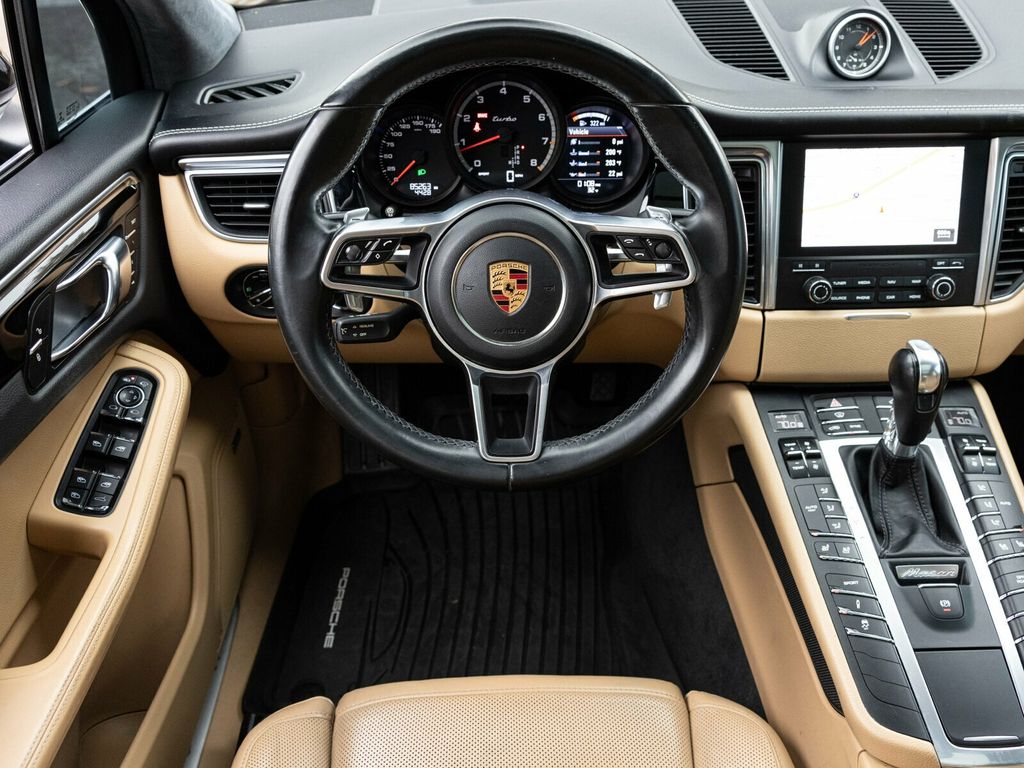 2017 Porsche Macan Turbo, Premium Pack +, 21" Sport Classic Wheels, 14 Way Seats - 22956042 - 51