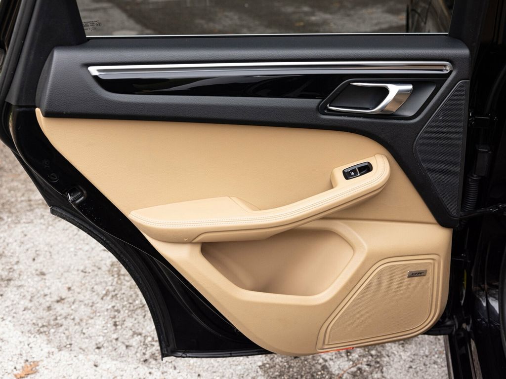 2017 Porsche Macan Turbo, Premium Pack +, 21" Sport Classic Wheels, 14 Way Seats - 22956042 - 53