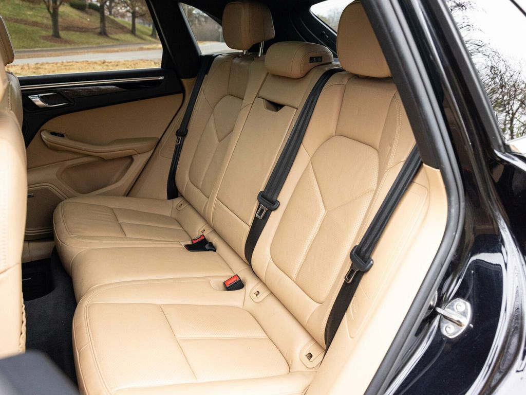 2017 Porsche Macan Turbo, Premium Pack +, 21" Sport Classic Wheels, 14 Way Seats - 22956042 - 56