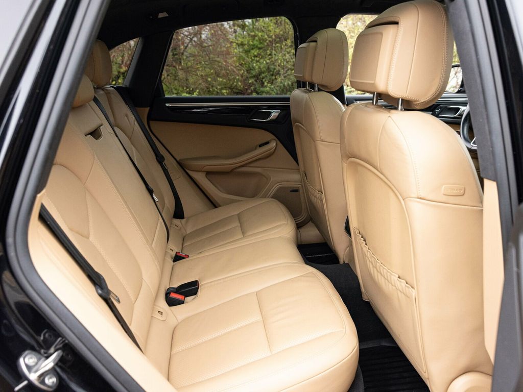 2017 Porsche Macan Turbo, Premium Pack +, 21" Sport Classic Wheels, 14 Way Seats - 22956042 - 66