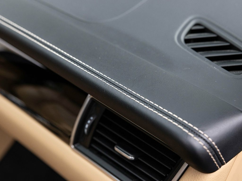 2017 Porsche Macan Turbo, Premium Pack +, 21" Sport Classic Wheels, 14 Way Seats - 22956042 - 73