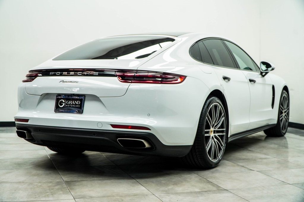 2017 Porsche Panamera 4 photo 12