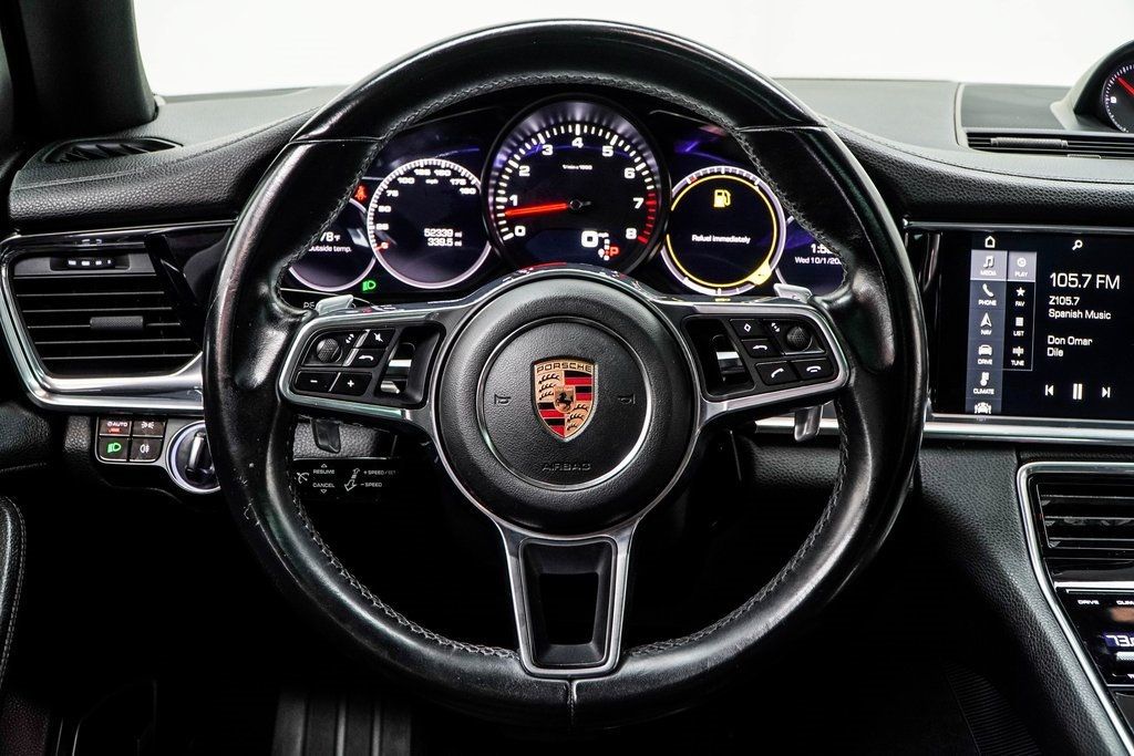 2017 Porsche Panamera 4 photo 18