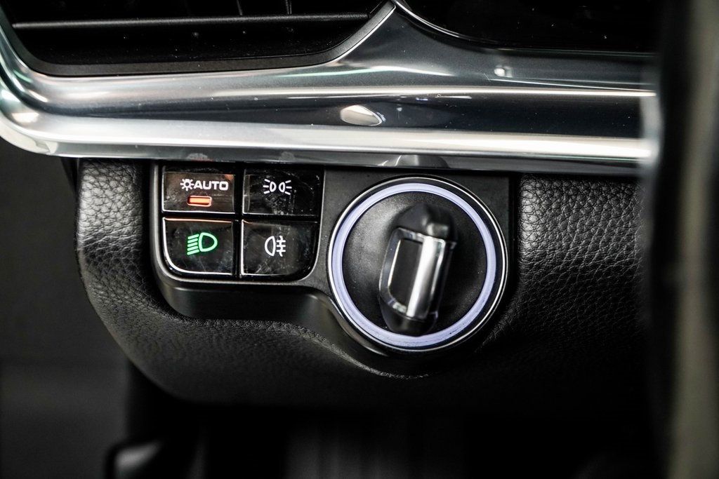 2017 Porsche Panamera 4 photo 35