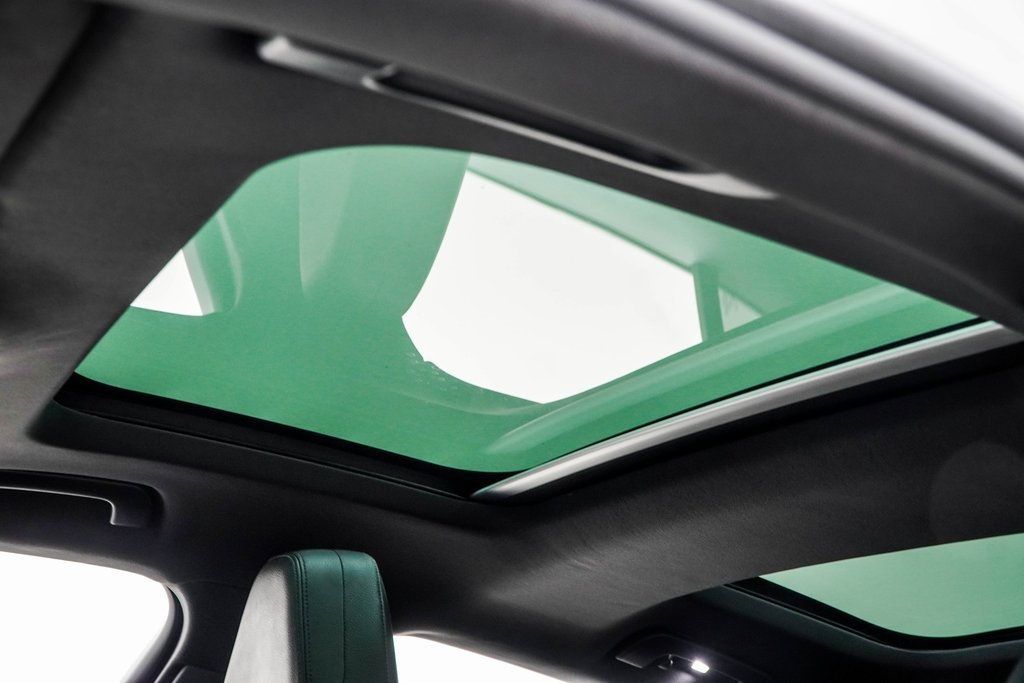 2017 Porsche Panamera 4 photo 40