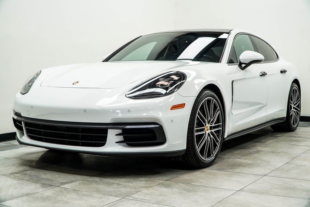 2017 Porsche Panamera 4 photo 6
