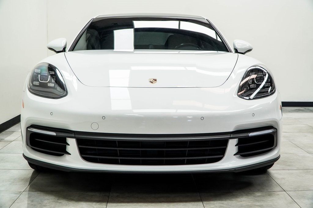 2017 Porsche Panamera 4 photo 7
