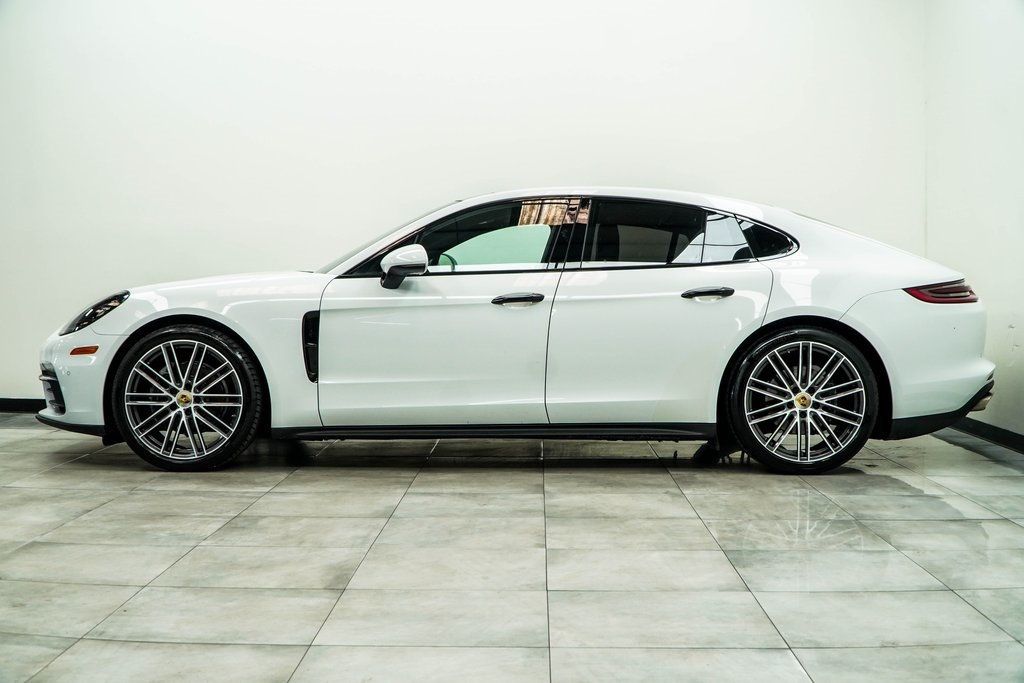 2017 Porsche Panamera 4 photo 8