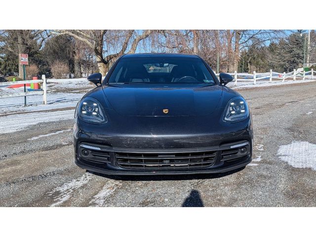 2017 Porsche Panamera null photo 2