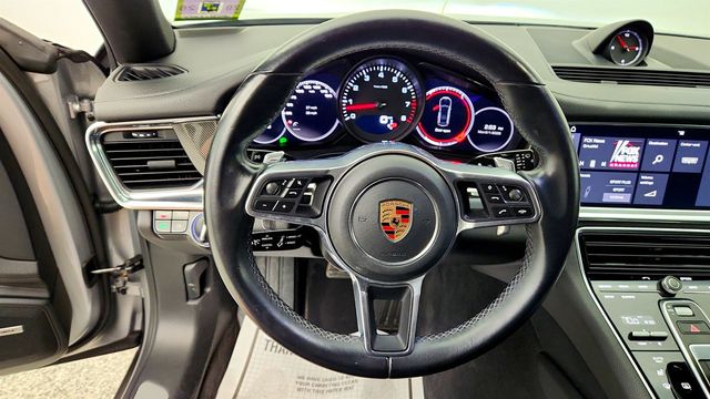 2017 Porsche Panamera 4 AWD w/ Premium Pkg, PASM, LKA, C Fiber Interior, Surround View - 23034802 - 13