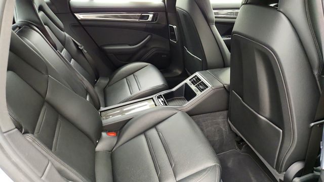 2017 Porsche Panamera 4 AWD w/ Premium Pkg, PASM, LKA, C Fiber Interior, Surround View - 23034802 - 24