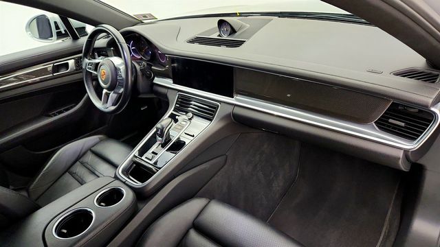 2017 Porsche Panamera 4 AWD w/ Premium Pkg, PASM, LKA, C Fiber Interior, Surround View - 23034802 - 26