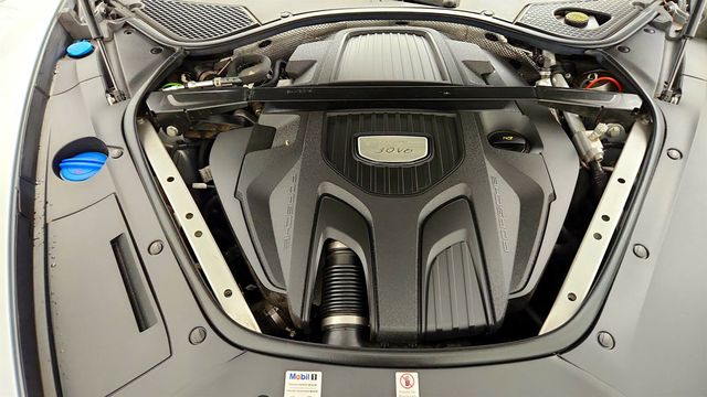 2017 Porsche Panamera 4 AWD w/ Premium Pkg, PASM, LKA, C Fiber Interior, Surround View - 23034802 - 28