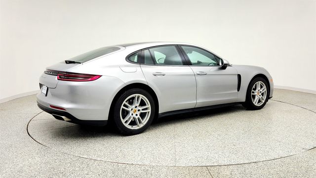2017 Porsche Panamera 4 AWD w/ Premium Pkg, PASM, LKA, C Fiber Interior, Surround View - 23034802 - 4