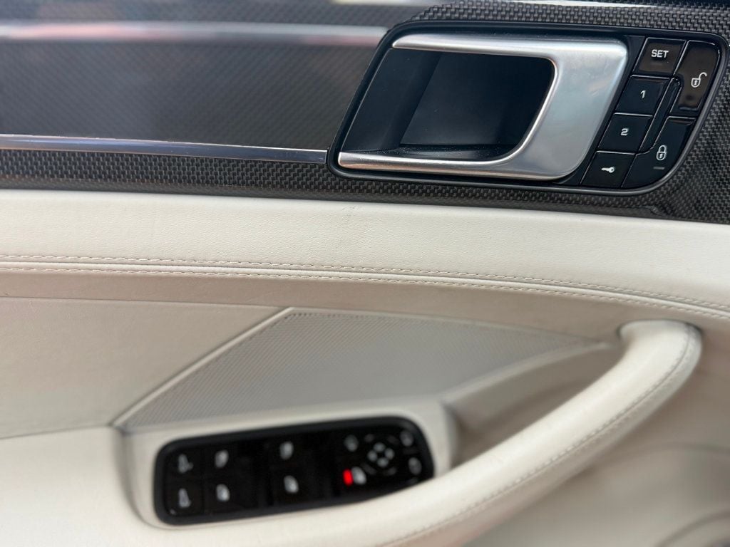 2017 Porsche Panamera 4S AWD - 23019311 - 15