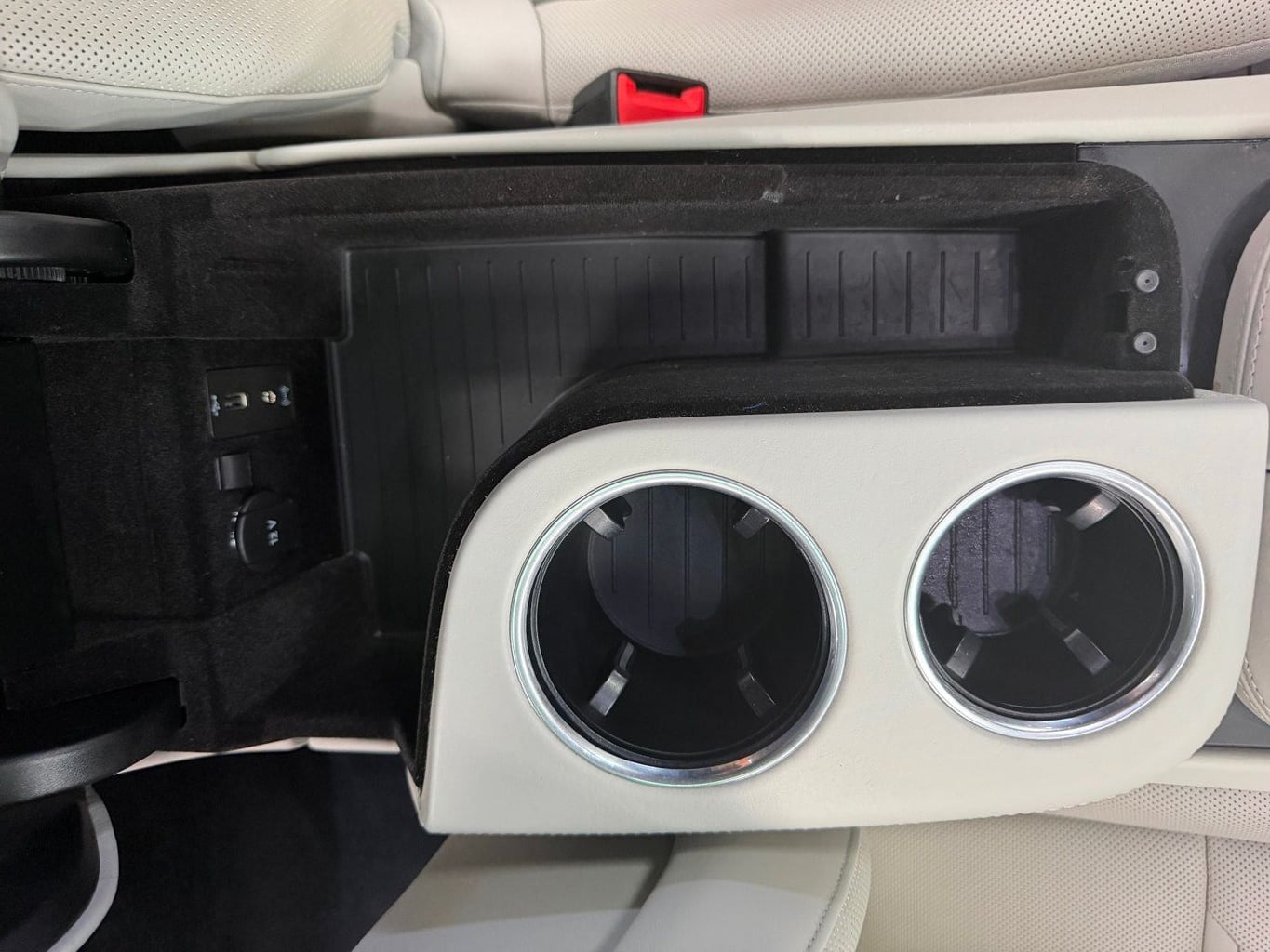 2017 Porsche Panamera 4S AWD - 23019311 - 35