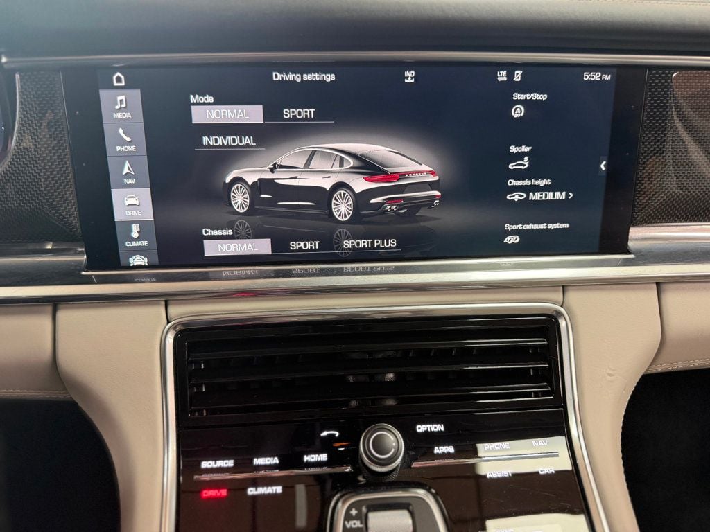 2017 Porsche Panamera 4S AWD - 23019311 - 38