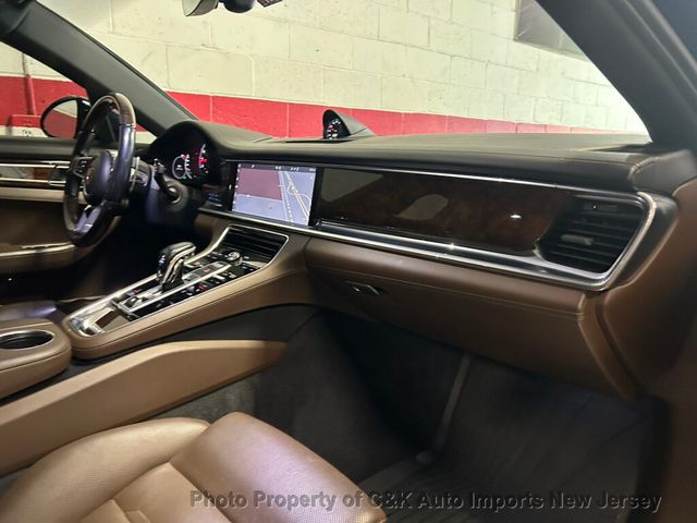 2017 Porsche Panamera PREMIUM PLUS PKG, SPORT PKG, GLOSS BLACK 21" SPORT DESIGN RIMS - 23024437 - 4