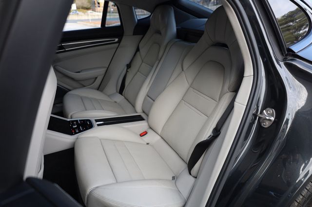 2017 Porsche Panamera Turbo AWD - 22969092 - 19